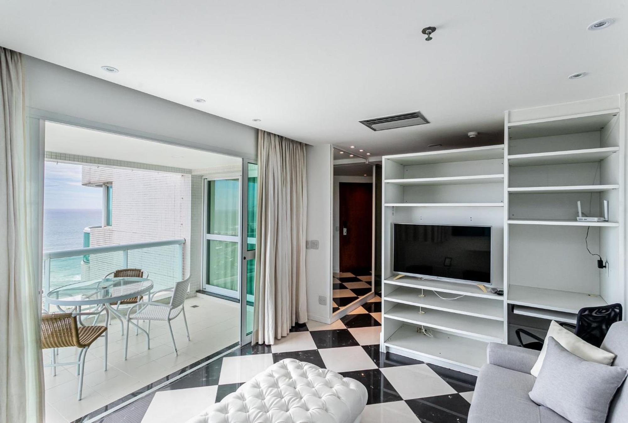 Flat Com Servico E Lazer Com Vista O Mar Da Barra Da Tijuca *