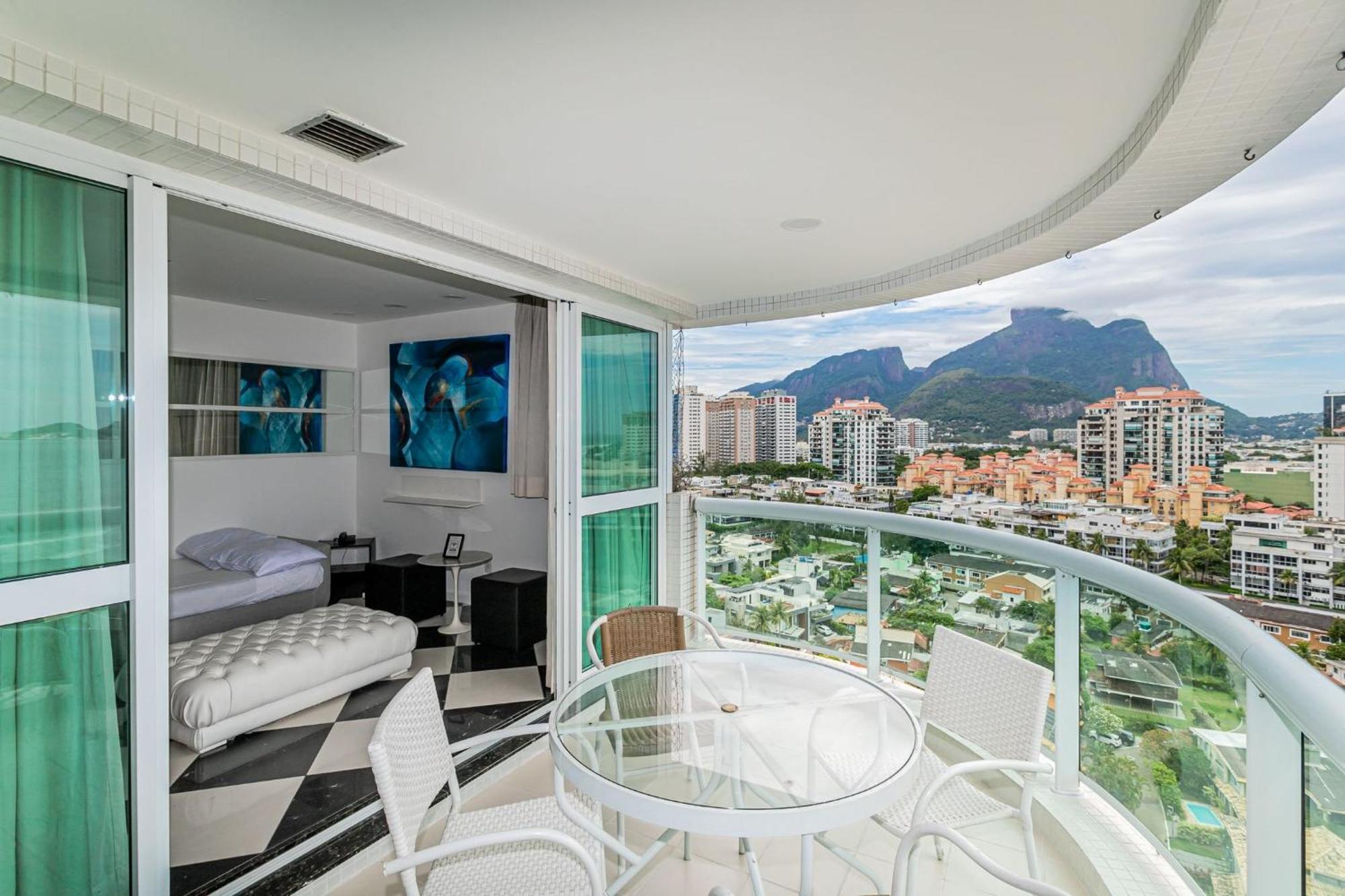 Flat Com Servico E Lazer Com Vista O Mar Da Barra Da Tijuca