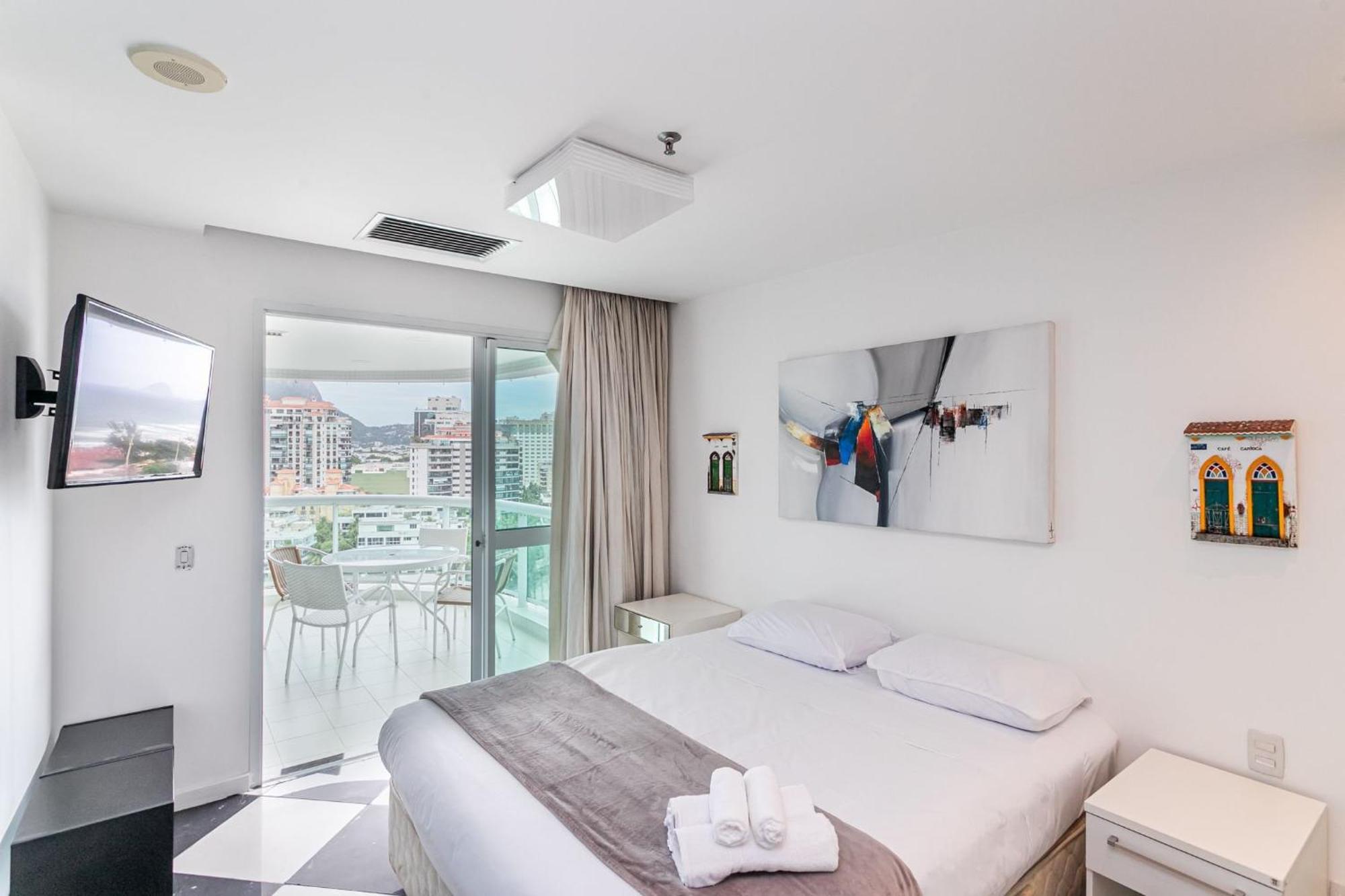 Flat Com Servico E Lazer Com Vista O Mar Da Barra Da Tijuca *